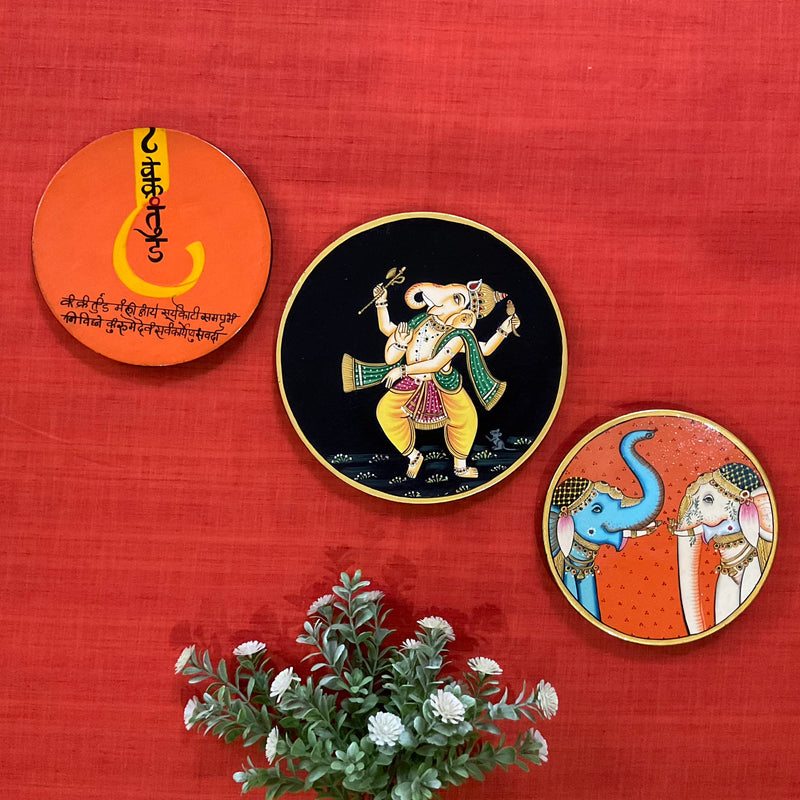 Ganpati Elephant Pichwai Wall Hanging - Decorative Round Plate - Crafts N Chisel - Indian Home Decor USA