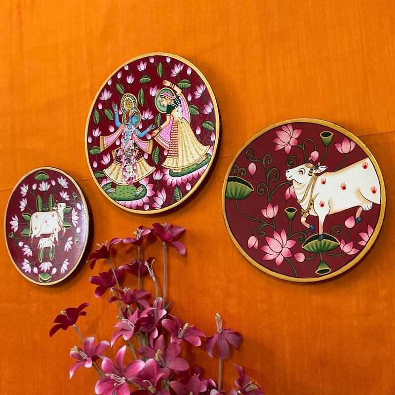 Radha Krishna Cow Pichwai Wall Hanging - Decorative Round Plate - Crafts N Chisel - Indian Home Decor USA